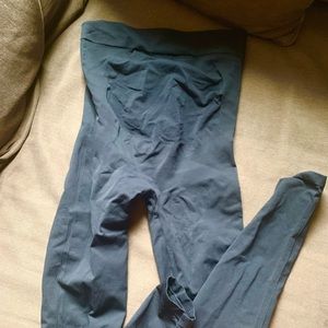 Size Medium Blanqi Maternity Leggings